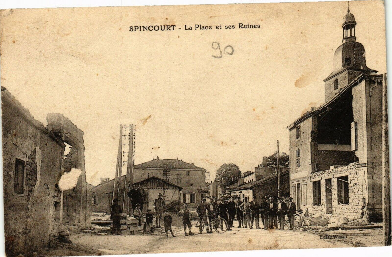 Carte postale ancienne Spincourt-La Place et ses Ruines à Spincourt
