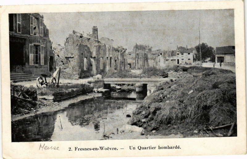 Carte postale ancienne Fresnes en Woevre-Un Quartier bombardé à Fresnes-en-Woëvre