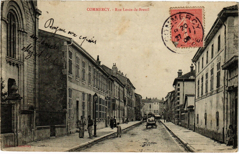 Carte postale ancienne Commercy-Rue Levée de Breuil à Commercy