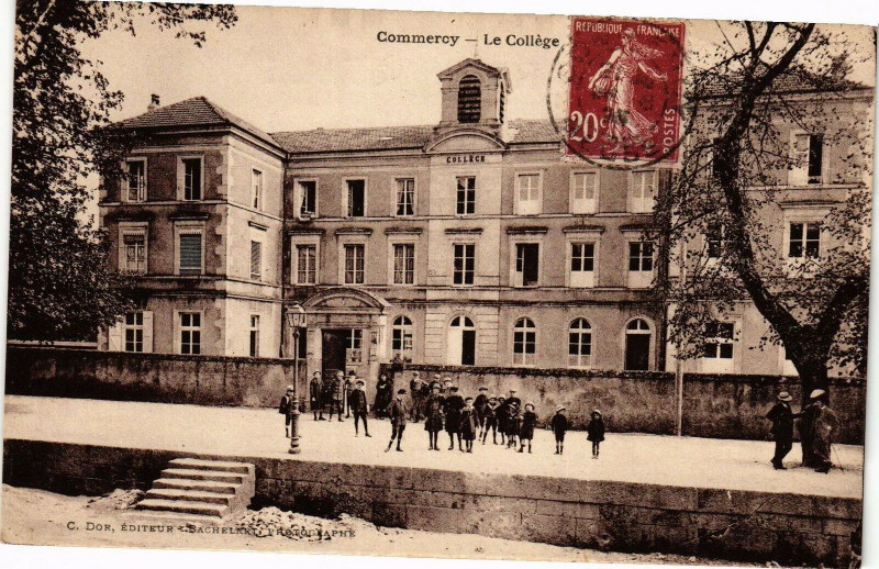Carte postale ancienne Commercy-Le Collége à Commercy