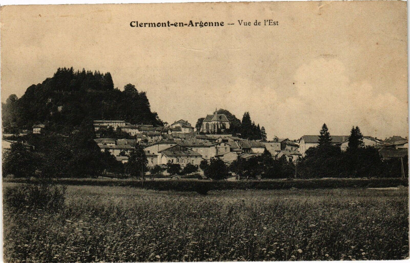 Carte postale ancienne Clermont en Argonne-Vue de l'Est à Clermont-en-Argonne