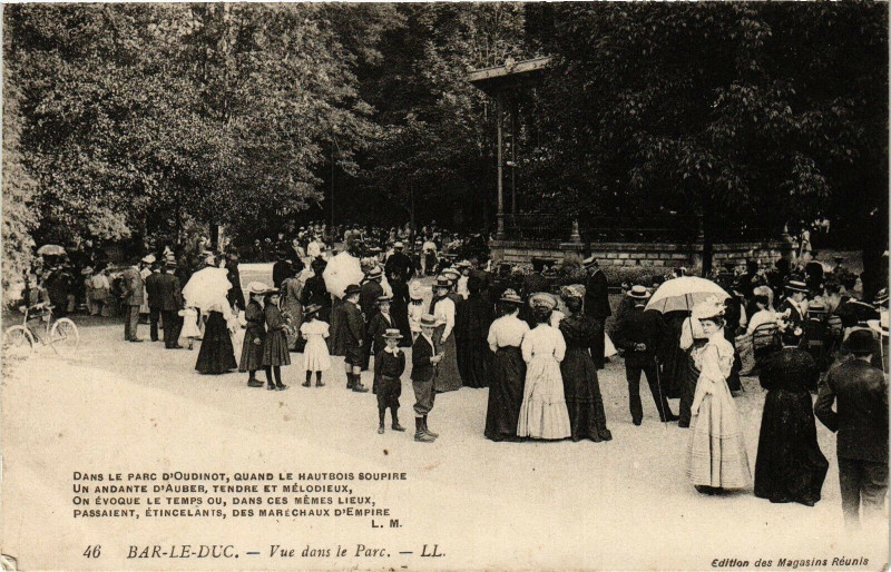 Carte postale ancienne Bar le Duc-Vue dans le Parc à Bar-le-Duc