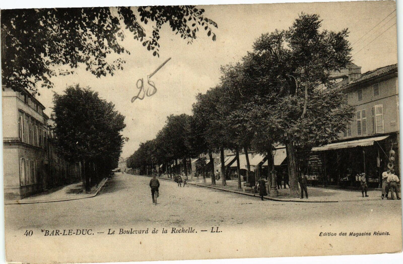 Carte postale ancienne Bar le Duc-Le Boulevard de la Rochelle à Bar-le-Duc