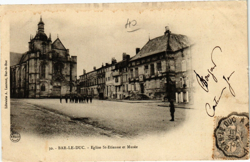 Carte postale ancienne Bar le Duc-EgliseSt Etienne et Musée à Bar-le-Duc