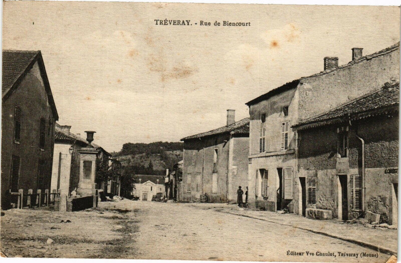 Carte postale ancienne Tréveray-Rue de Biencourt à Tréveray