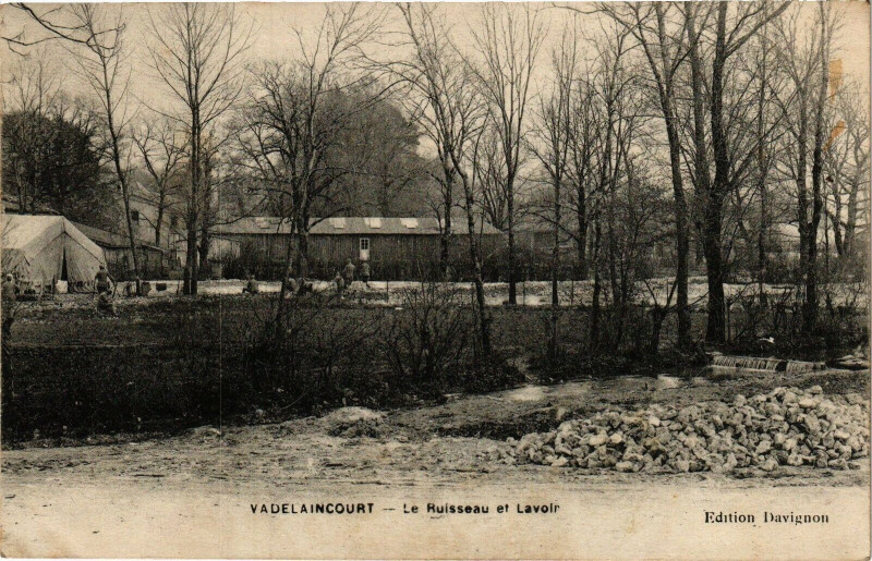 Carte postale ancienne Vadelaincourt-Le Ruisseau et Lavoir à Vadelaincourt