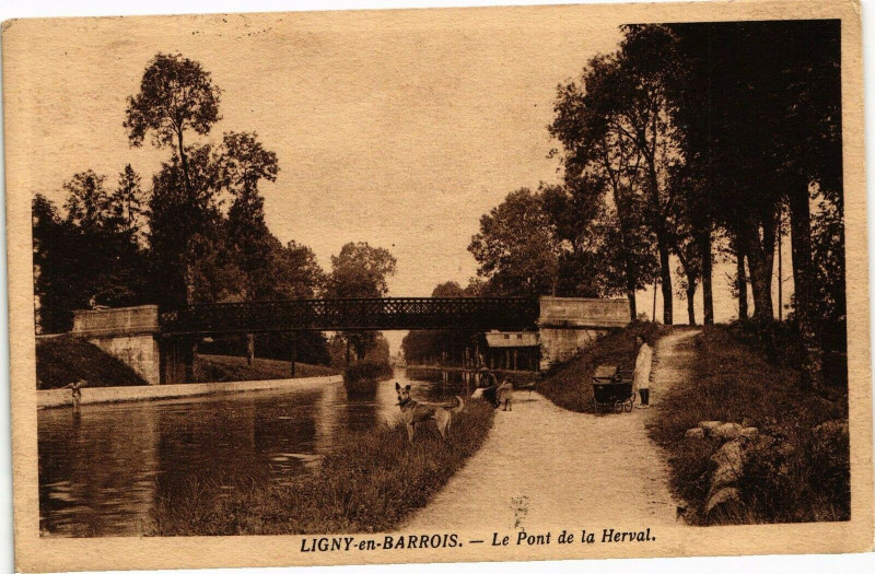 Carte postale ancienne Ligny-en-Barrois (Meuse) - Le Pont de la Herval à Ligny-en-Barrois