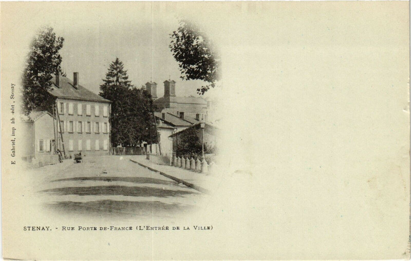 Carte postale ancienne Stenay - Rue Porte de France (L'Entrée de La Ville) à Stenay