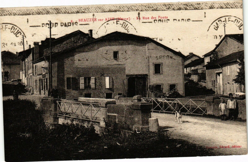 Carte postale ancienne Beauzée sur-Aire (Meuse)  La Rue des Ponts