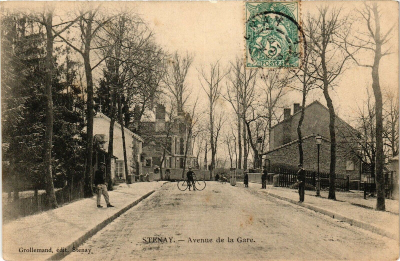 Carte postale ancienne Stenay - Avenue de la Gare à Stenay