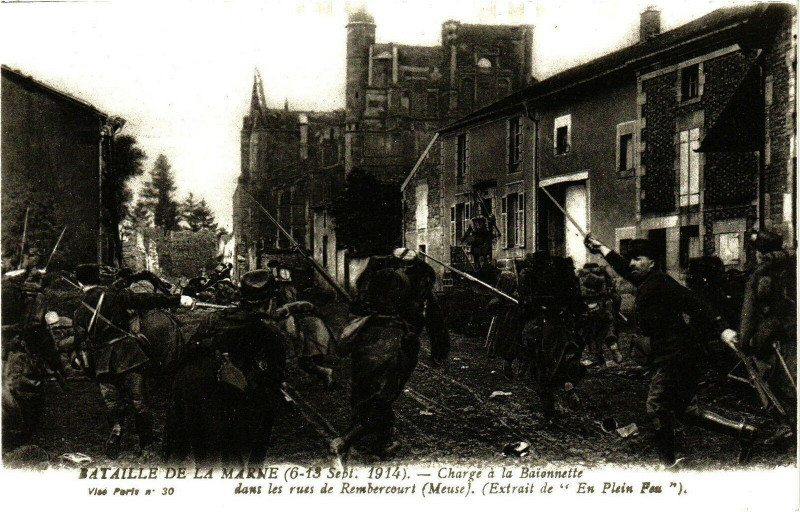 Carte postale ancienne Bataille de la Marne (6-13 Sept.1914)-Charge á la Baionneite dans ..