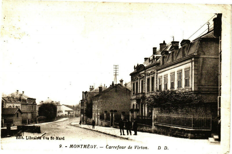 Carte postale ancienne Montmédy - Carrefour de Virton à Montmédy
