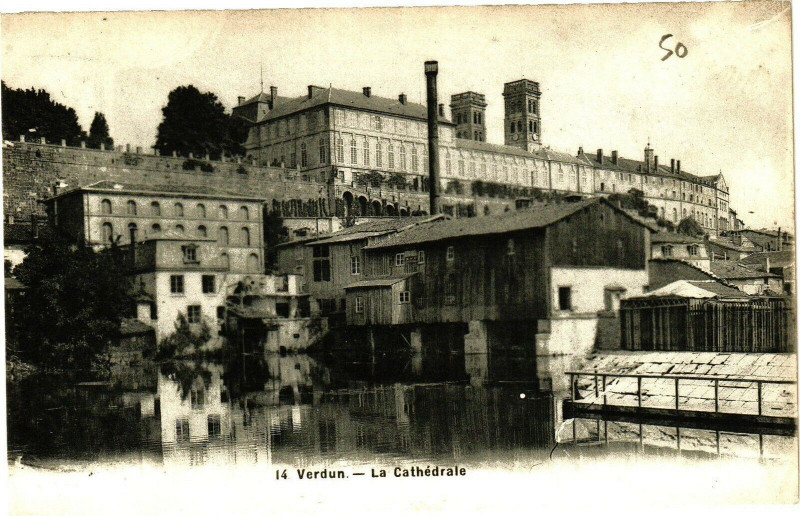 Carte postale ancienne Verdun - La Cathédrale à Verdun