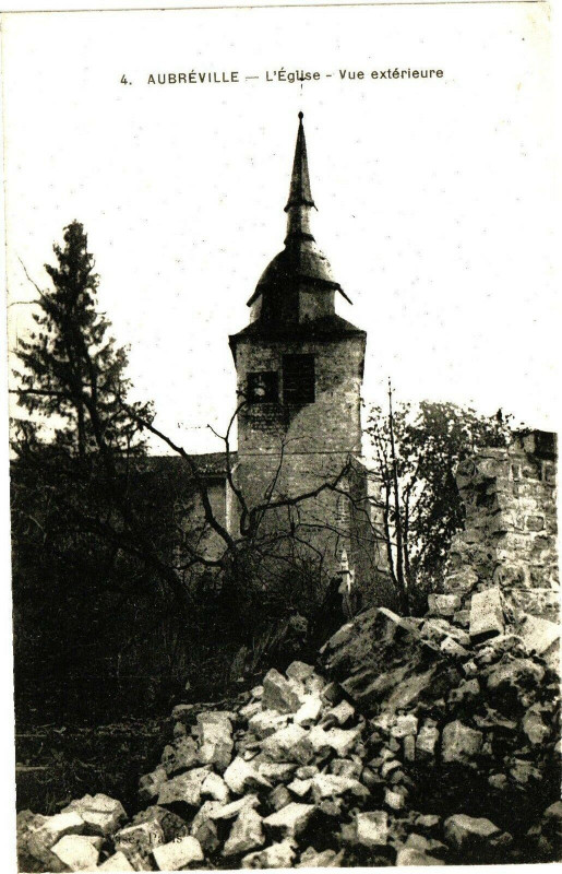 Carte postale ancienne Aubréville  - L'Eglise - Vue extérieure à Aubréville