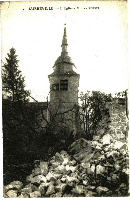 Carte postale ancienne Aubréville - L'Eglise - Vue extérieure à Aubréville