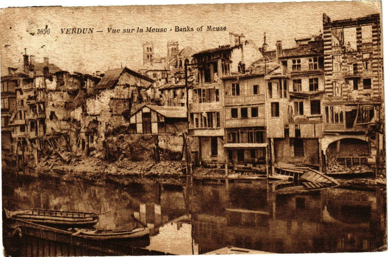 Carte postale ancienne Verdun - Vue sur la Meuse - Banks of Meuse à Verdun