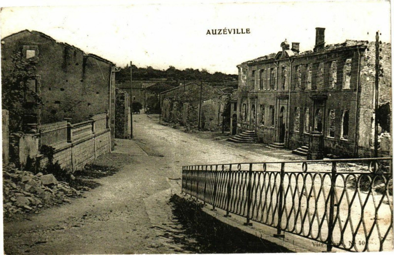 Carte postale ancienne Auzéville