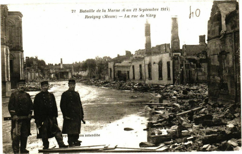 Carte postale ancienne Bataille de la Marne (6 au 12 September 1914) Revigny (Meuse) ...