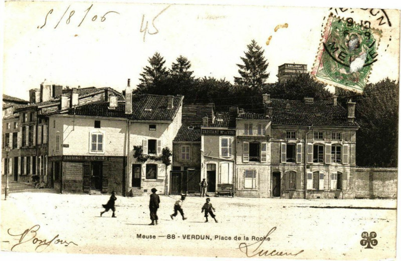 Carte postale ancienne Meuse - 88 - Verdun, Place de la Roche à Verdun