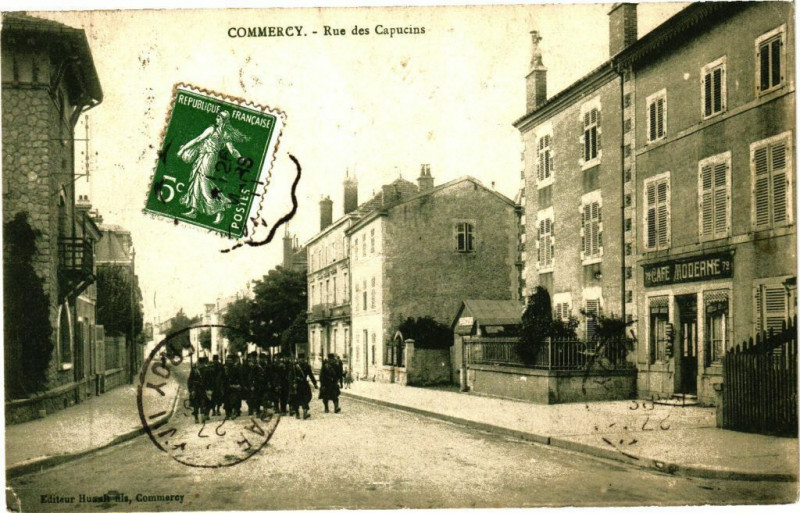 Carte postale ancienne Commercy - Rue des Capucins à Commercy