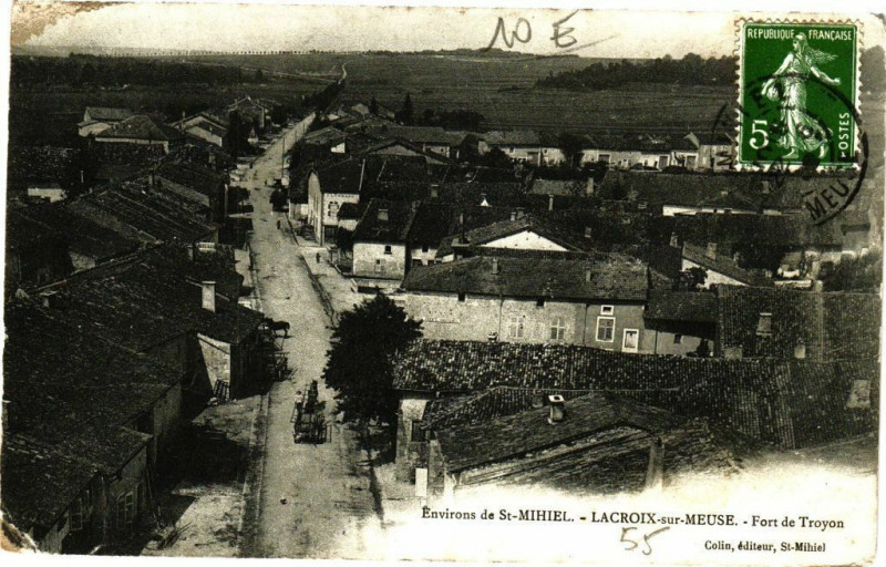 Carte postale ancienne Environs de Saint-Mihiel -Lacroix-sur-Meuse -Port de Troyon à Saint-Mihiel