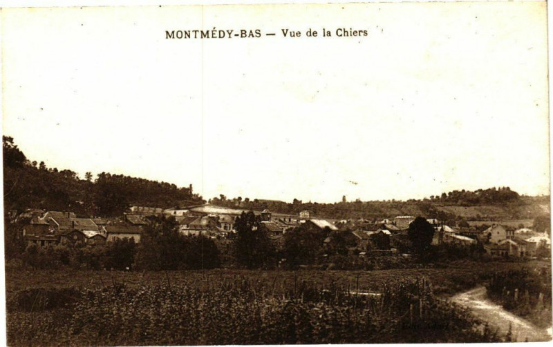 Carte postale ancienne Montmédy-Bas - Vue de la Chiers à Montmédy