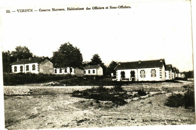 Carte postale ancienne Verdun - Caserne Marceau.Habitations des Officiers et Sous-Officie à Verdun