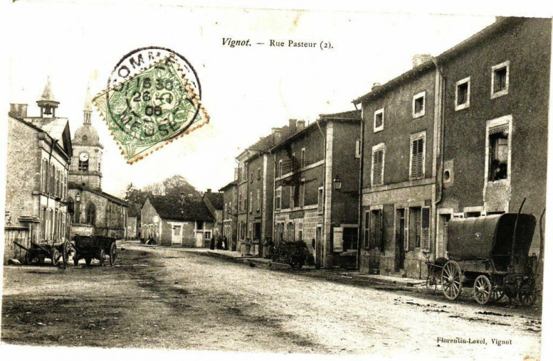 Carte postale ancienne Vignot - Rue Pasteur (2) à Vignot