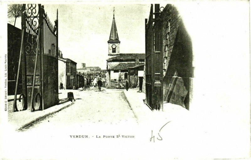 Carte postale ancienne Verdun - La Porte Saint-Victor à Verdun