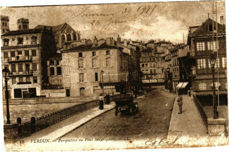 Carte postale ancienne Verdun - Perspctive au Pont Beaurepaire à Verdun