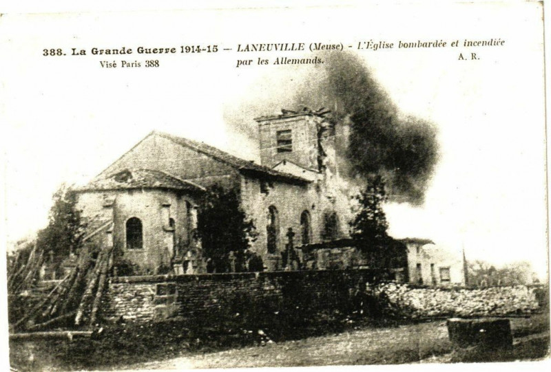 Carte postale ancienne La Grande Guerre 1914-15 - Laineuville(Meuse) -L'Eglise bombardée.. à Euville