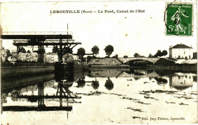 Carte postale ancienne Lerouville (Meuse) - Le Port, Canal de 1'Est à Lérouville