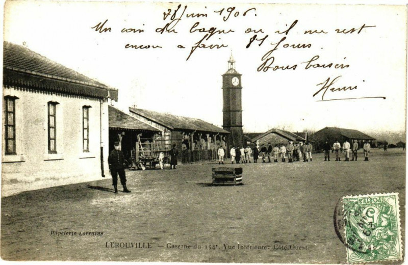Carte postale ancienne Lerouville - Caserne du 154*-Vue Intérieuret Coté Ouest à Lérouville