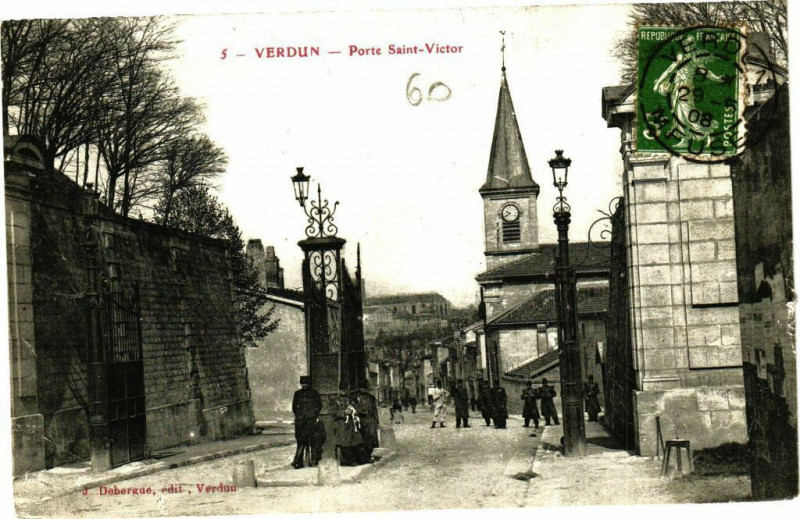 Carte postale ancienne Verdun - Porte Saint-Victor à Verdun