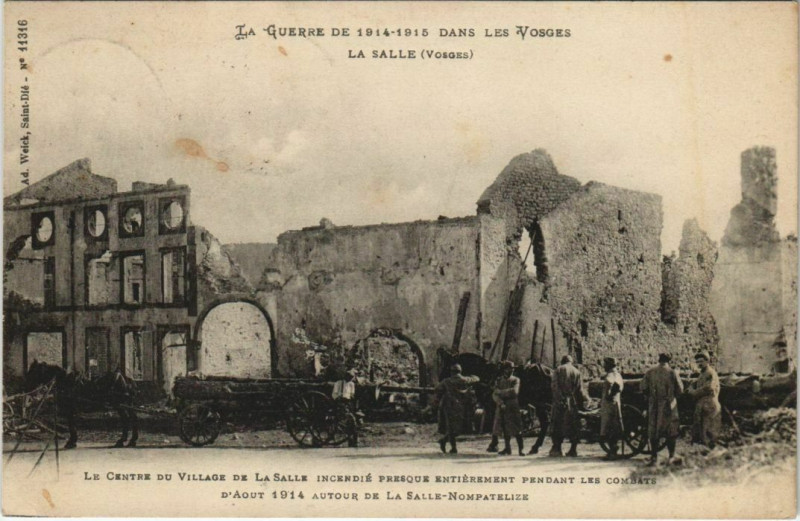 Carte postale ancienne Guerre La Salle Centre du Village à La Salle