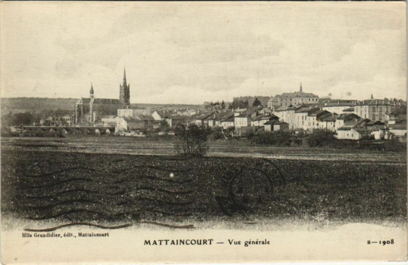 Carte postale ancienne Mattaincourt Vue générale à Mattaincourt