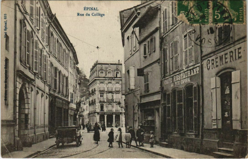 Carte postale ancienne Epinal Rue de College à Épinal