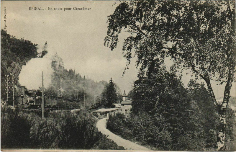 Carte postale ancienne Epinal En route pour Gerardmer Locomotive à Épinal
