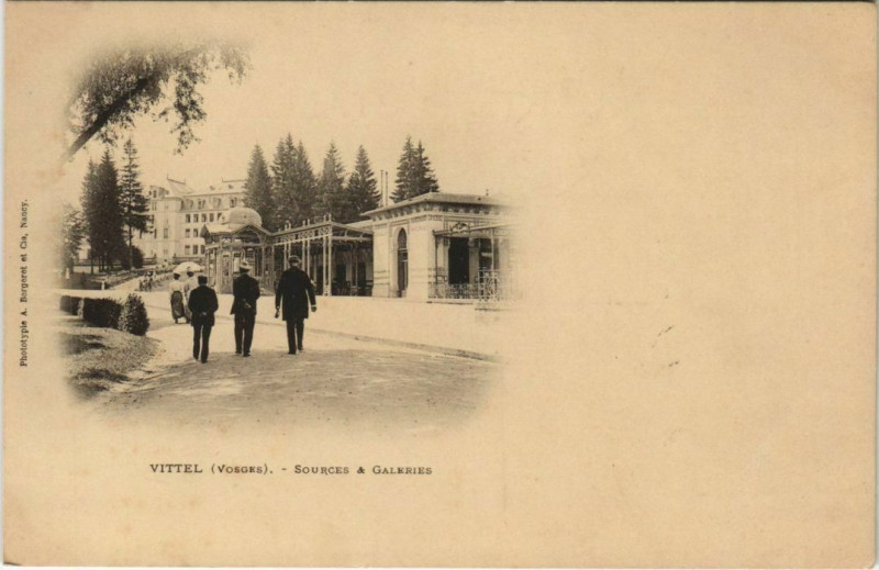 Carte postale ancienne Vittel Sources & Galeries à Vittel