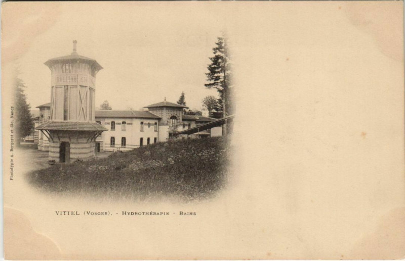 Carte postale ancienne Vittel Hydrotherapie Bains à Vittel