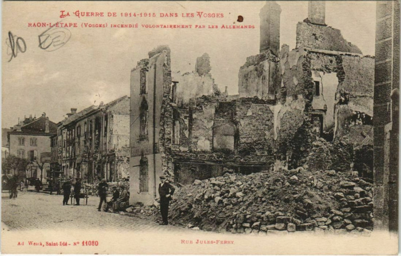 Carte postale ancienne Raon-l'Etape - Incendié volontairement à Raon-l'Étape