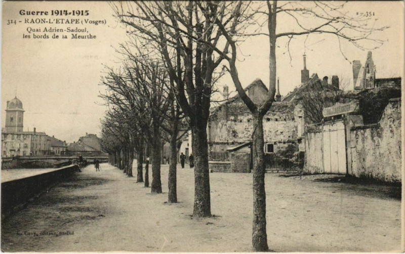Carte postale ancienne Raon-L'Etape Quai Adrien-Sadoul à Raon-l'Étape