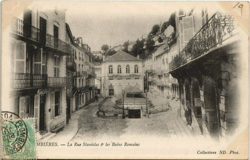 Carte postale ancienne Plombieres - La rue stanislas