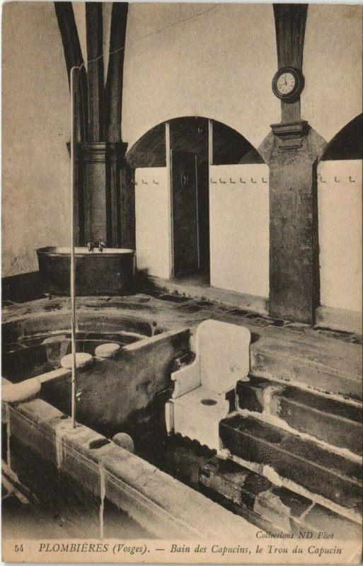 Carte postale ancienne Plombieres - Bain des capucins