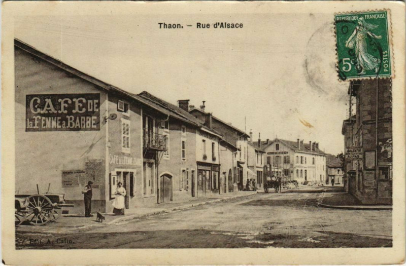 Carte postale ancienne Thaon - Rue d'Alsace