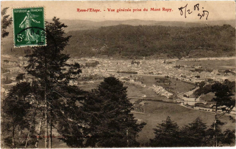 Carte postale ancienne Raon-l'Etape (Dep.88) Vue générale prise du Mont Repy à Raon-l'Étape