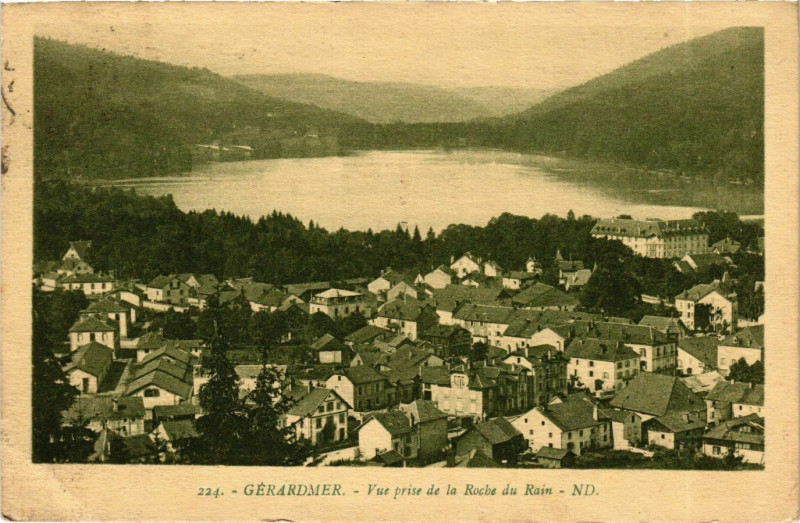 Carte postale ancienne Gerardmer Vue prise de La Roche du Rain à Gérardmer