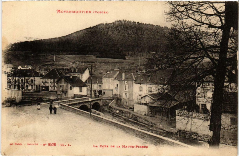 Carte postale ancienne Moyenmoutier La cote de la Haute-pierre. à Moyenmoutier