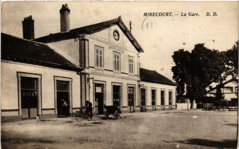 Carte postale ancienne Mirecourt La Gare. à Mirecourt