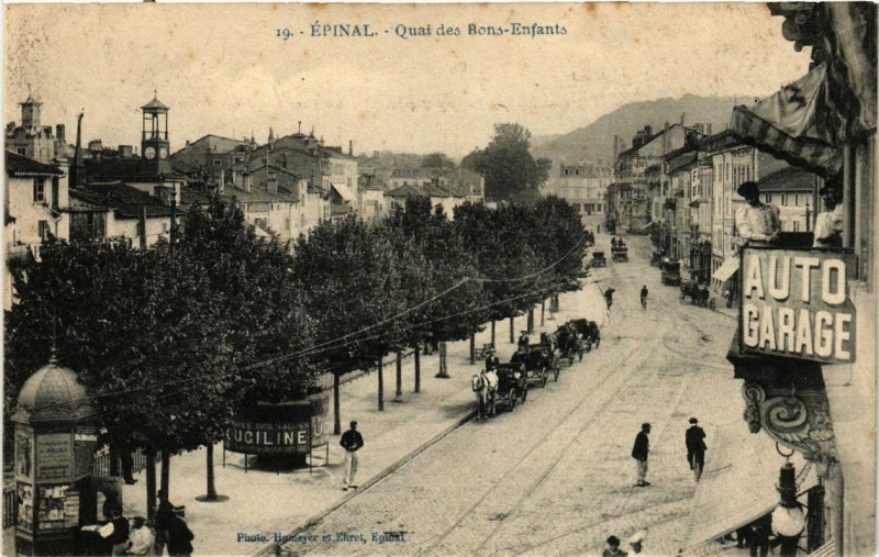 Carte postale ancienne Epinal Quai des Bons-Enfants. à Épinal